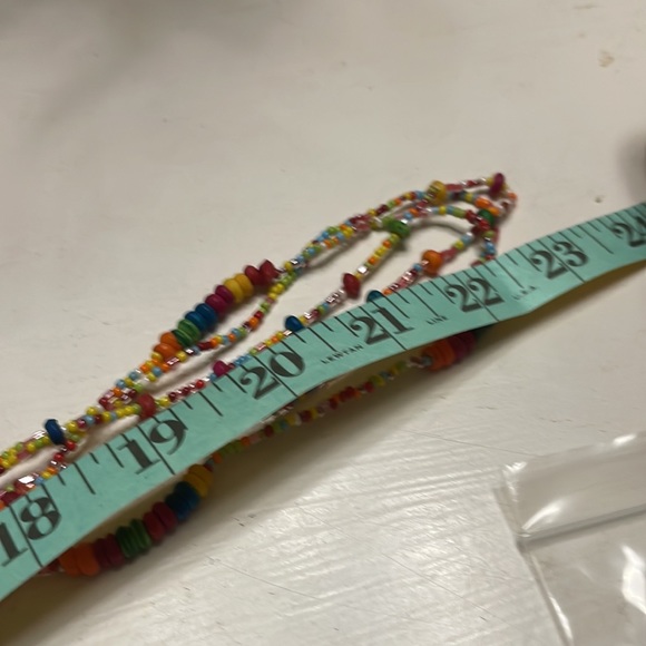 Multi layer colorful rainbow bead necklace - Picture 5 of 6